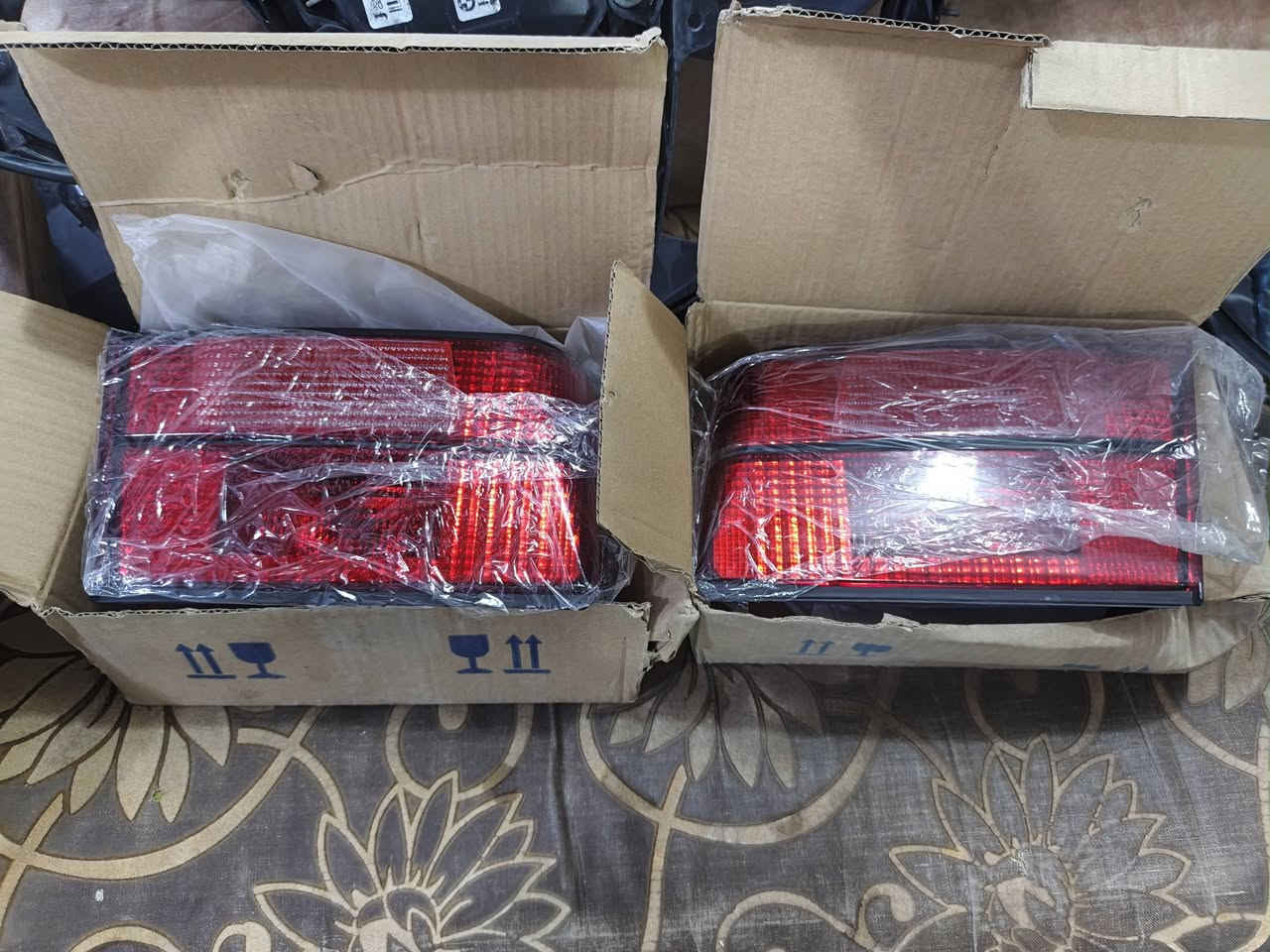 السلام عليكم
مروحه كهربائيه 
مري كهربائيه منفصل
بك لايت جاملغ 94 مستعمل
لايت صندوق جديد 
الأنبار الفلوجه 
*********** بي واتساب أيضاً
