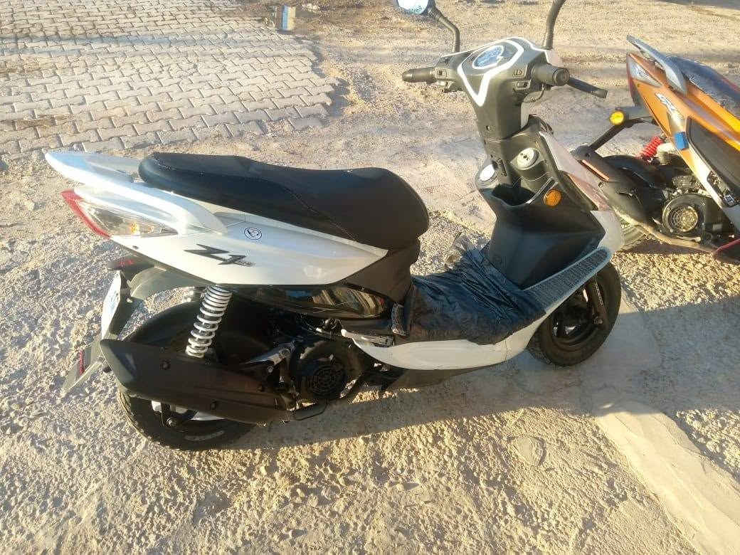 دراجه البيع سعر مليون 550وبي مجال/المكان رمادي  كورنيش الحوز  نتصال على رقم***********

