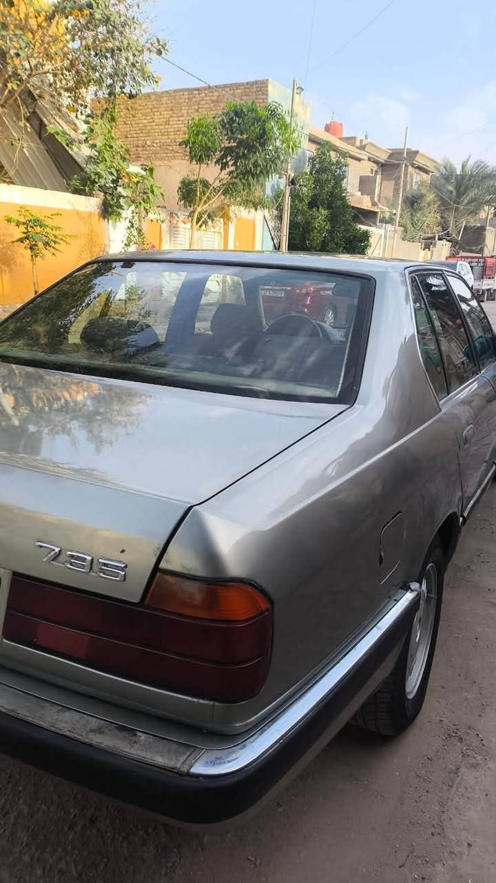 السلام عليكم
سياره بي امbmw 735i موديل1991
سياره فول موصفات فتحه
سياره بدون صبغ وبدن حادث 
سياره حلوه كير ومكينه كفاله 
سياره كشنات جلد 
سياره مناقصه اي شي 
سعر السياره55
مكانه السماوه
الرقم ***********
