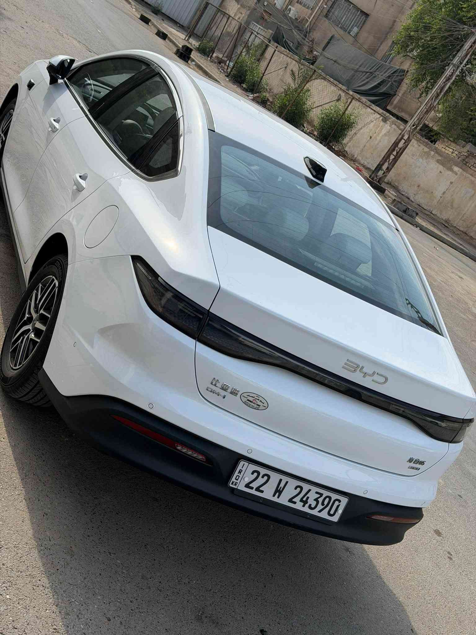بي واي دي • ماكو تفاصيل