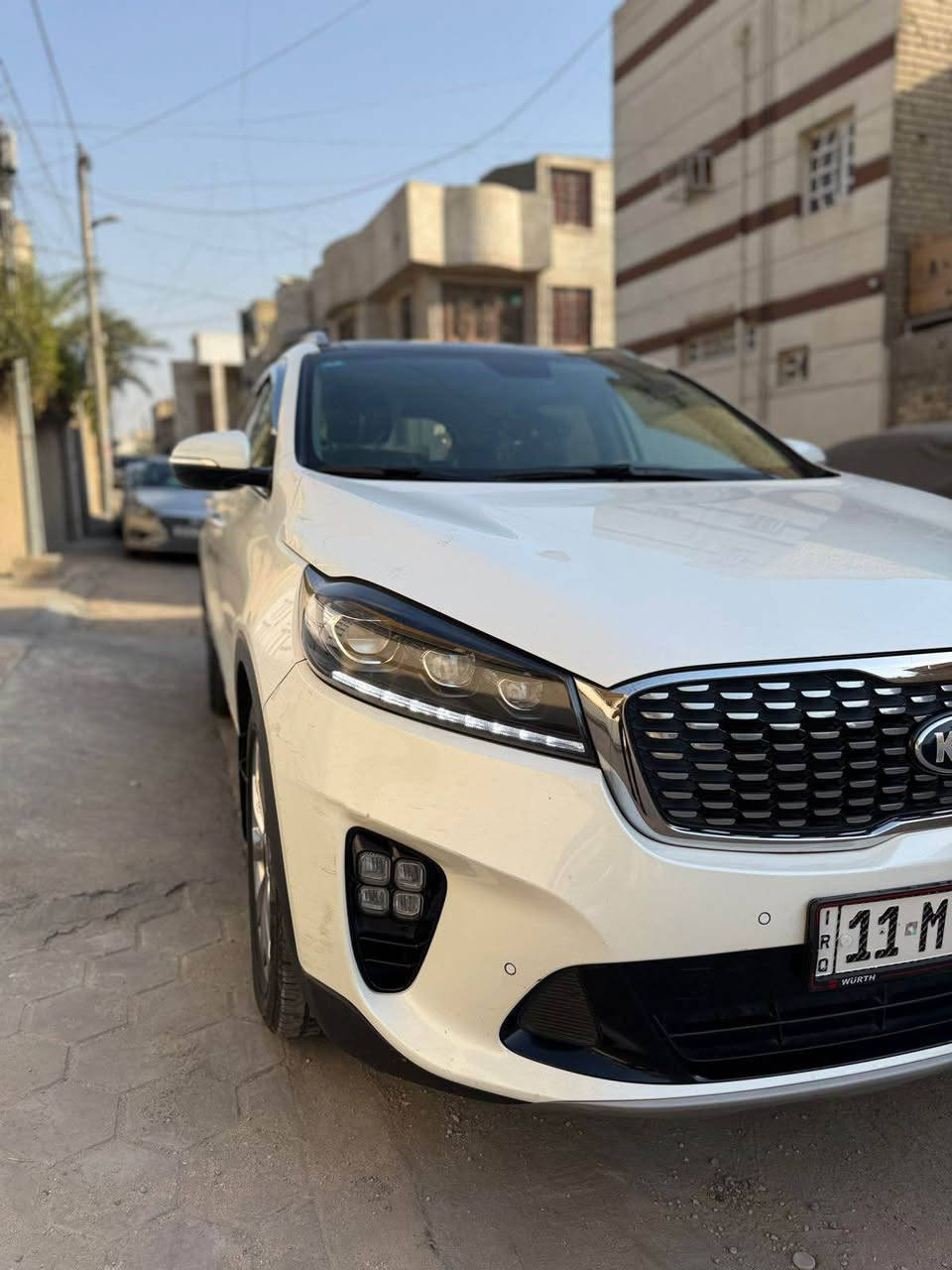 السلام عليكم عندي سورنتو 2019 خليجي مكفوله كفاله عامه من الصبغ والبارد كير مكينه صدر امامي خلفي كله على وضع الشركه السياره جديده كلش ماشيه 115 الف كيلو فول مواصفات 
بانوراما 
جلد 
6 سلندر 
سبعه راكب 
3 قطع تبريد 
خزن ميموري 
ويل 19
اربع انظمه قياده 
كامره 
حساسات امامي خلفي 
كامره دواره 
مرئي شفط 
اشاره ترحيب 
اربع تحكمات ستيرن 
بصمه ابواب 
جنطه كهرباء
بردات خلفيه 
وبعد بيها هواي مواصفات 
السياره جاهزه من جميع النواحي متصرف عليها ابد تراي زيرو
العنوان بغداد الحريه الدولعي 
رقم الهاتف 
 ***********
*********** بغداد, العراق
