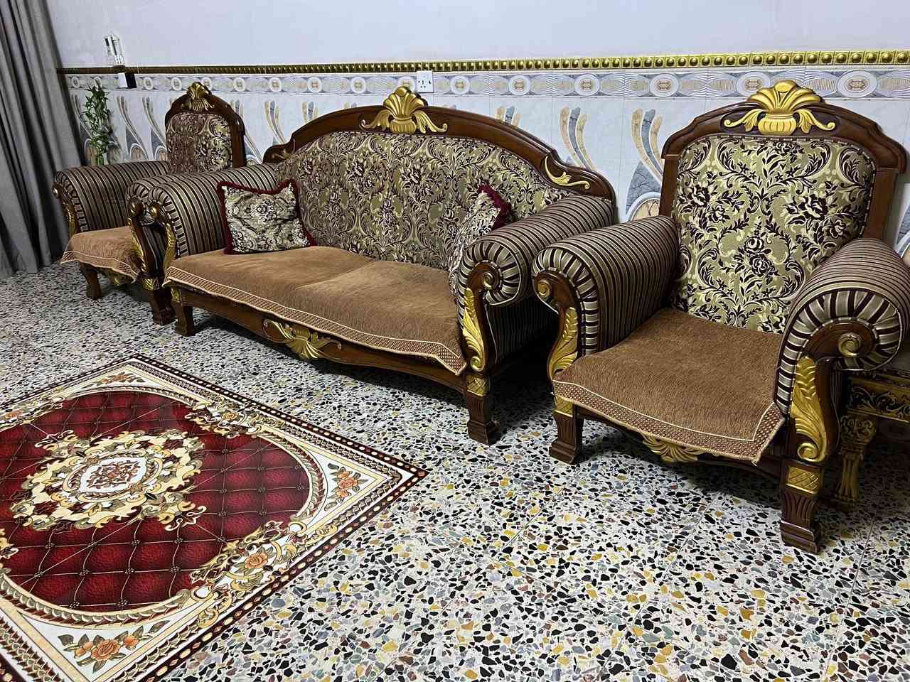 تخم مصري زان اصلي 10 مقاعد نضيف 90/100 معه الطبلات الاصليه 450 بدون الطبلات 400 مكاني الزعفرانيه  رقم الهاتف ***********
