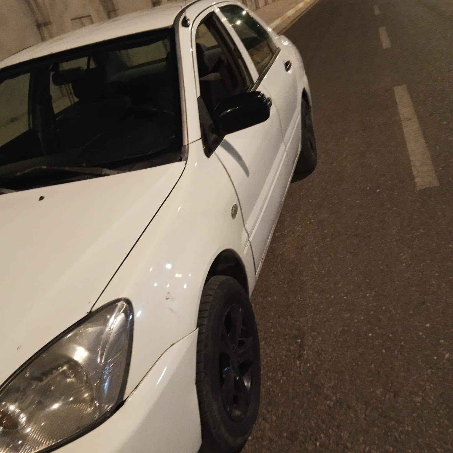 سلام عليكم
لبيع لانسر 2005 السياره نضيفه محرك وكير مكفولات حداديه الكدام جديده والوره نص عمر شاشه كامره سياره بسمي تحويل ثاني يوم 
مكاني كربلاء 
السعر 55 بيه مجال. ***********

نص مكتوب في الصور:
- 2005