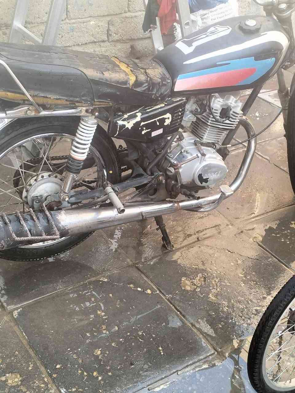 نامه لبيع مكنيه نضيفه مفتوحه دراجه حلوه مكان ناصريه مركز سعر 270 بيه مجال قليل ***********
