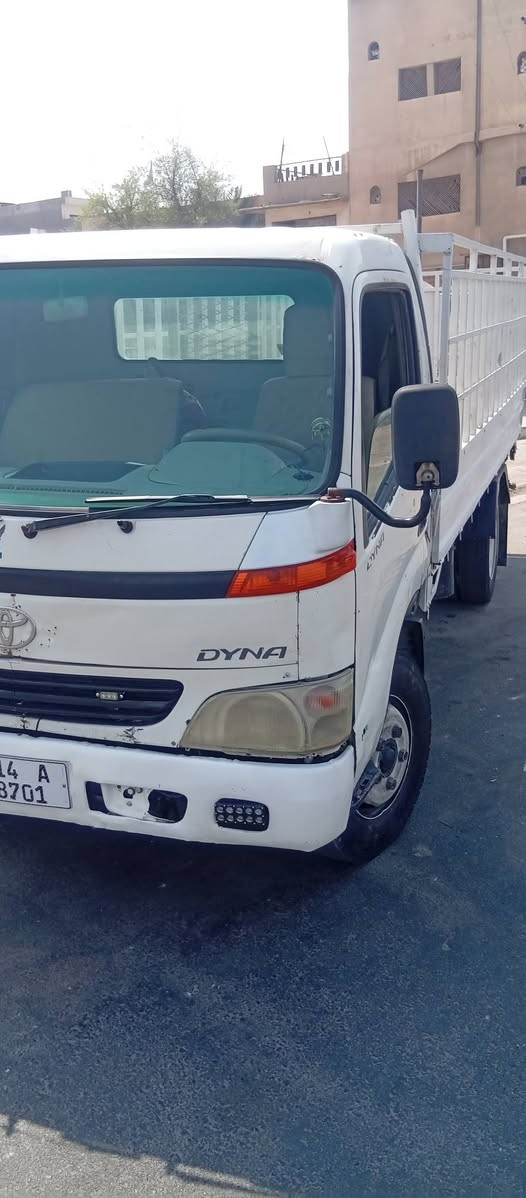 سلام عليكم من رخصت مدير الكروب  تيوته داينه موديل 2005سياره حلوه ونضيفه البدي 4ونص المكينه 16تنقص الكير 6نمر  الشاصي كفاله تايرات جديده  رقم بصره بسمي السنويه  2029يلا تنتهي السعر 93وبيهه مجال  الرقم ***********  ما متواجد علا الفيس
