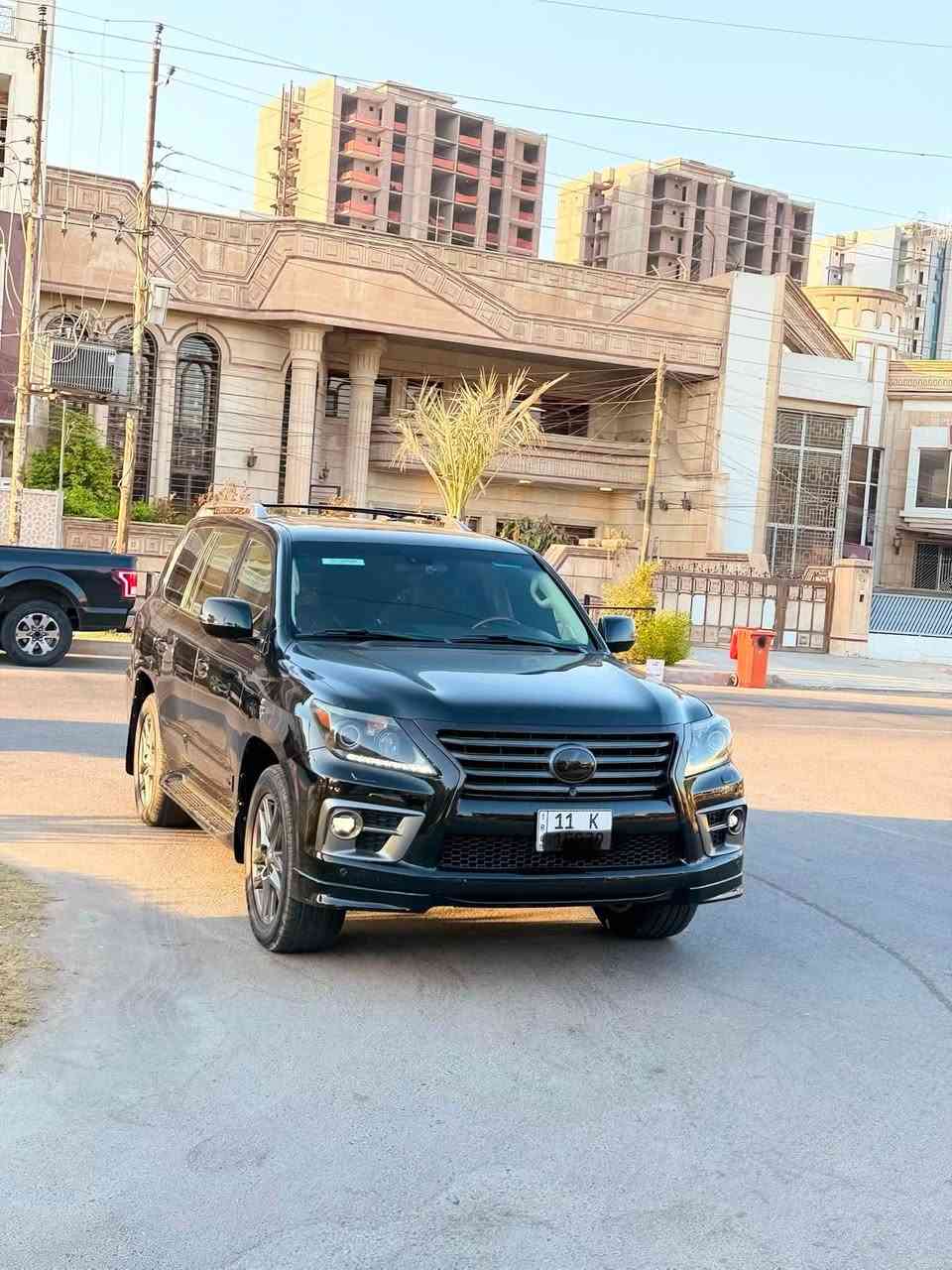السلام عليكم
السلام عليكم

لكزس 2014 LX570 خليجي بريم 
مكفولة من كلشي

فول موصفات 

بصمه-فتحه-راداد-كامير-كشنات تدفئه وتبريد -ستيرن كهربائي-صندوق شفط _جكات _داخل مشمشي 

سياره جهازه  من كلشي وجديده 

مكان بغداد 
للاستفسار ومعرفة السعر الاتصال :***********
