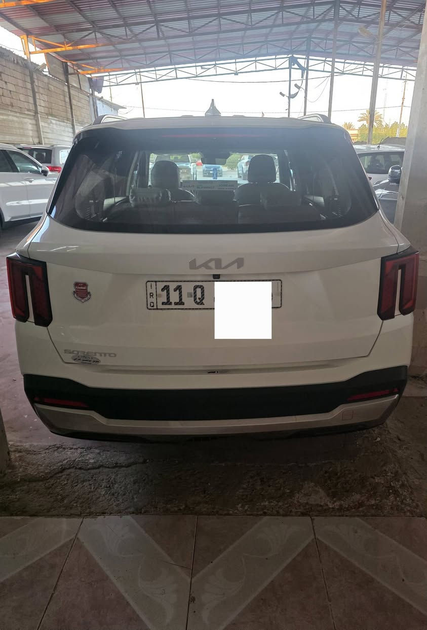 السلام عليكم 
سورنتو خليجي موديل ٢٥
ماشيه ٥٢ الف 
مواصفات السياره 
داتي شو
ويل ٢٠
بصمه ابواب 
رقم بغداد تحويل مباشر 
السياره بيها فقط طخه بالجاملغ ومبدل اصلي والقديم موجود 
السونار مرفق بالمنشور 
العنوان بابل جبله 
السعر ٢٨٥$ بي مجال بسيط 
للأستفسار ***********
