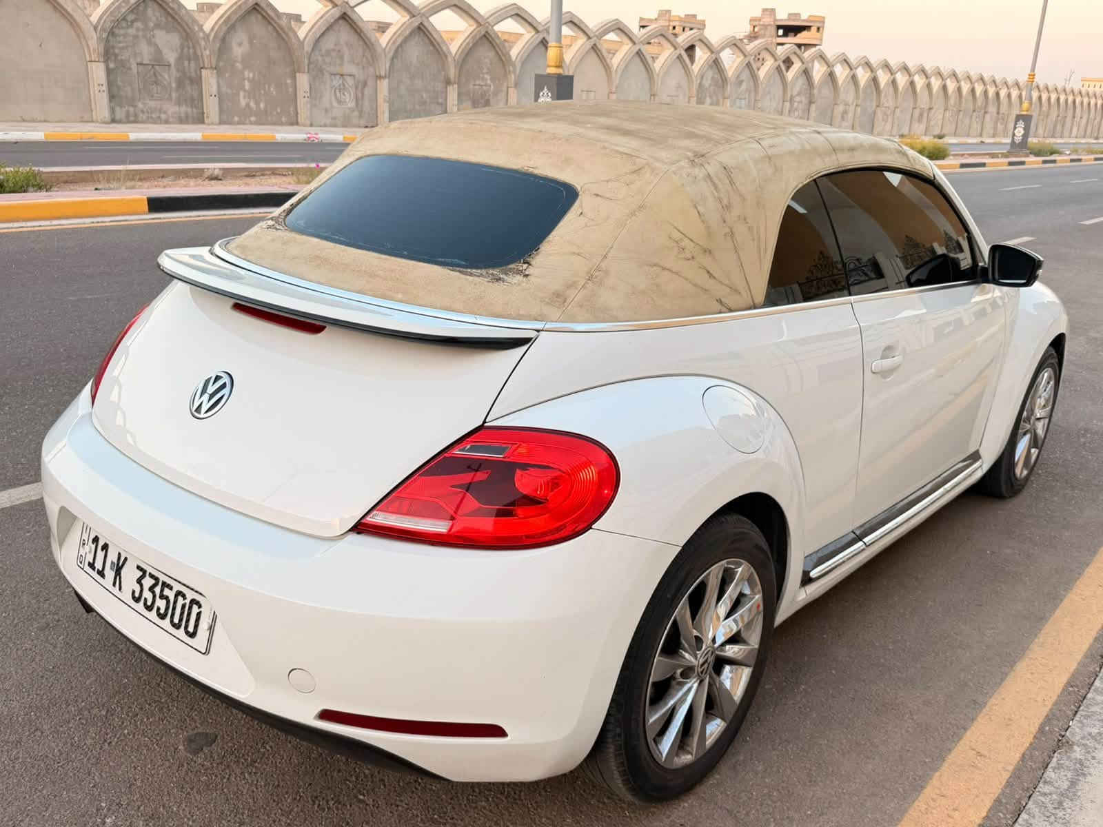 فولكس فاغن بيتل (Volkswagen Beetle)
رقم بغداد تحويل مباشر 
عداد المسافة : 95  الف mill
حجم المحرك : 4 سلندر 1800 تيربو 
الضرر  جاملغين و البنيد صبغ فقط بدون دواخل سياره 
## سياره عليه ادامه كامله مابيه ايي نقص ##
## السعر 120##
اللاستفسار : ***********
📍/ كربلاء حي الحسين
