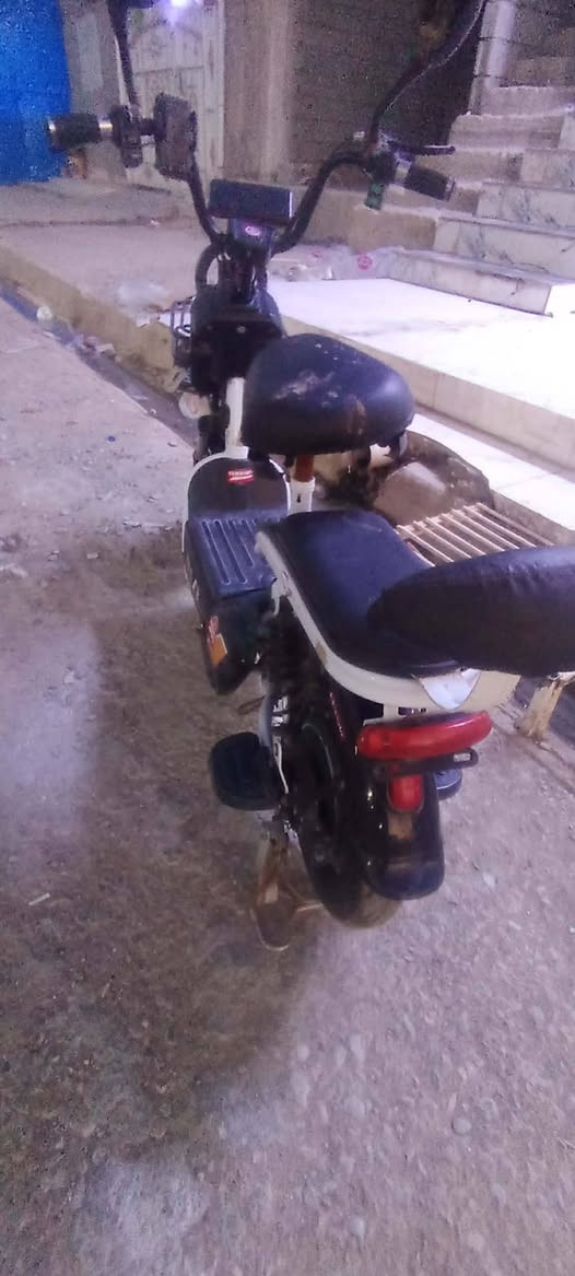 واتساب ***********

دراجه شحن KORYA MR 2024 دراجه مستخدم شهر وعلى ظروف مكدرت استعملها مامتعوبه ابد بقت ١٠ اشهر ماطاخها وباتري هابط يرادله باتري وبالنسبه للمواصفات (تحديد سرعه، اربعه كير ، وليدات بلاديه ، وقفل تاير  ، وحساسات مال بريك)وبعد مواصفات وصرفيات الي يحتاجها باتري و تاير امامي.!

طالب عليها 90وبيها مجال مكاني حي العسكري

