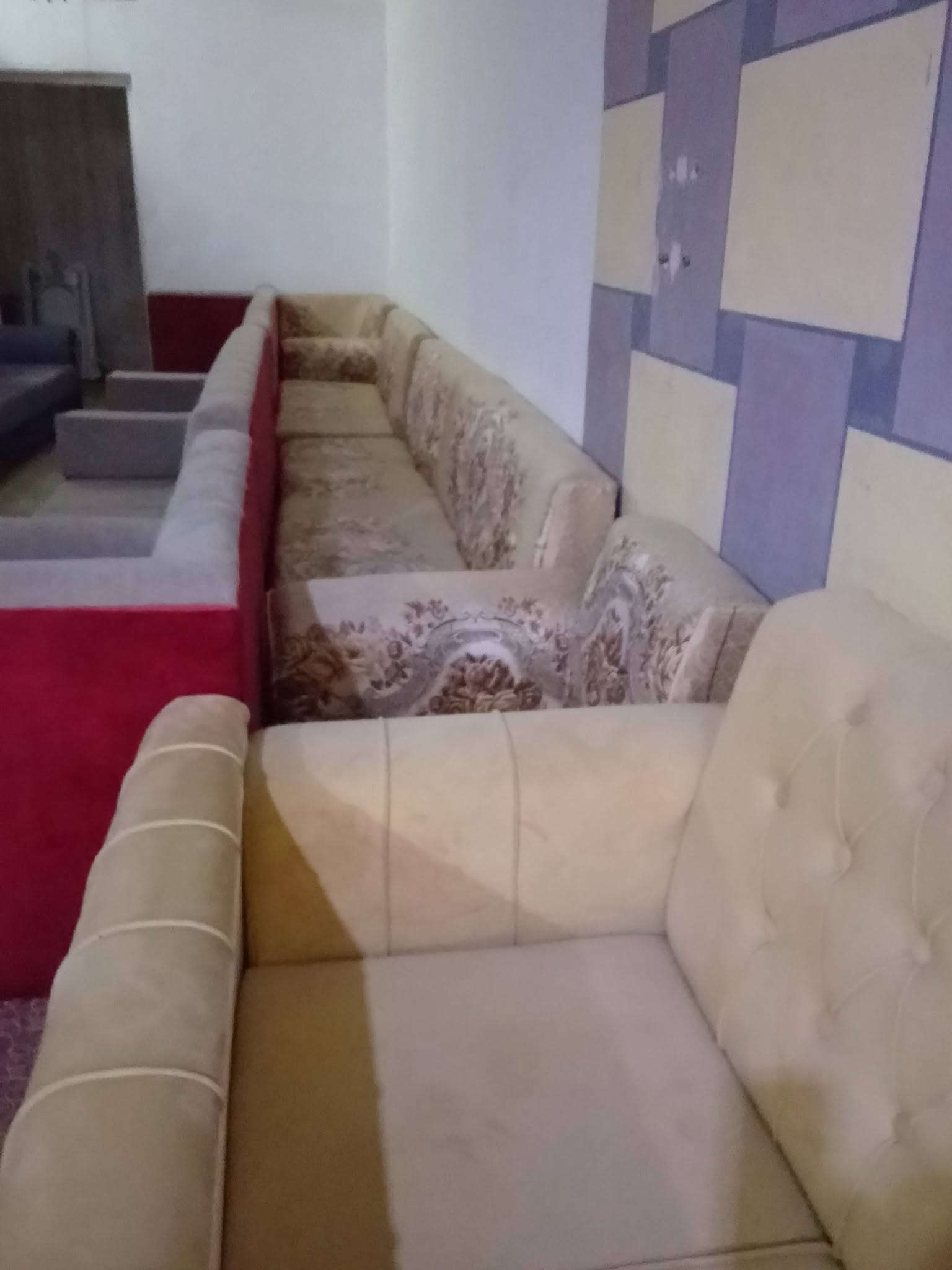 معرض ومعمل بيت القلعه لانتاج الديوان والتخم بسعة عشرة مقاعد او أكثر وعمل غرف نوم حطاطه درجه اولى بحسب الطلب وعمل كاونترات الالمنيوم بكافه الموديلات والانواع وباسعار مناسبة موقع المعمل باب الغربي قرب جامع الفاروق القديم وموقع مراكز البيع الفرع الأول هيت حي الچري قرب جامع عبدالله بن المبارك ومركز بيع الثاني هيت حي العمال قرب مطعم الرسول الكريم فأهلا وسهلا لأستفسار الاتصال على رقم التالية 0783310099او ***********
