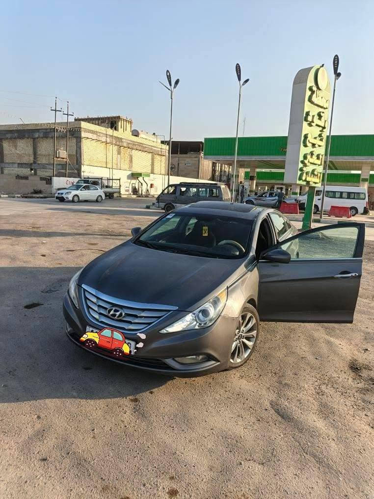سوناتا 12 فول مواصفات فتحة بصمة شاشة تبريد ثلج إطارات جديدة بطارية جديدة فقط ضربة باب السايق ممبدل راجع نفسه وصبغ حزام السعر 105ورقة مقدمة 60 وبالشهر 3 أوراق ، واتس آب ***********
***********
