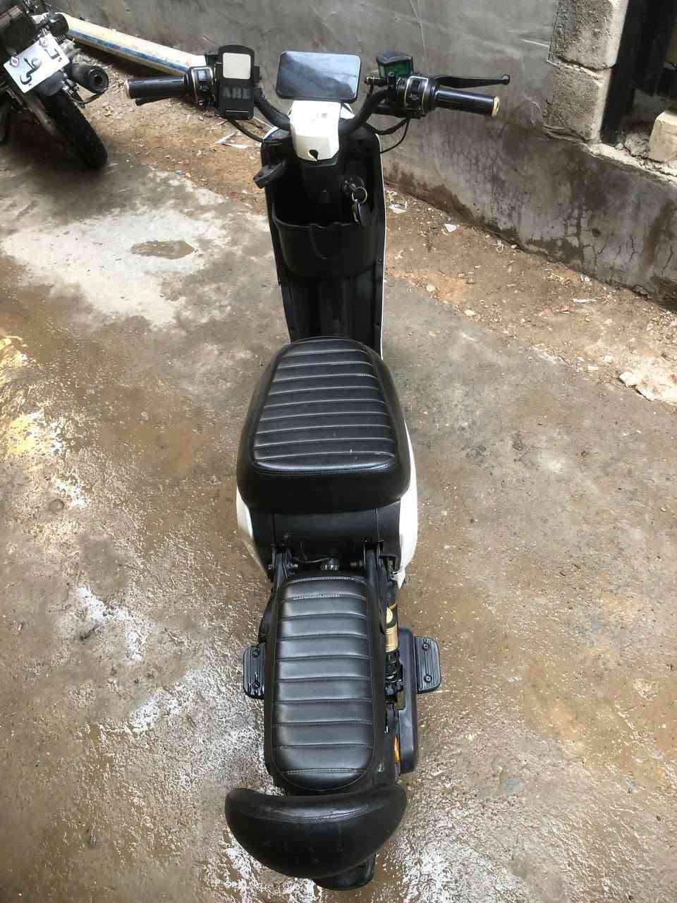 ســـلام عــليكم
دراجه شحن للبيع R9 موديل 2026. دراجه مكفوله كفاله عامه من كلشي سرعه 120 حقيقي 75 
دراجه سرعه ومعدل وطيران 🔥✈️
الـسعر 550 بــيها مـــجال للــطيبين 
الاستفسار ع رقم /هـــ
***********
