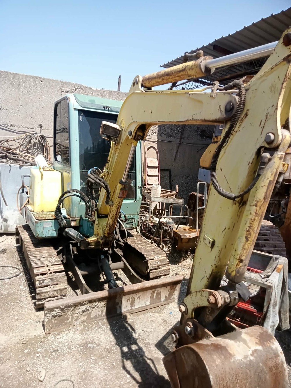 حفارة ينمار حجم ٣٥  زنجيل حديد

حفارة كوبوتا حجم ٣٥ زنجيل حديد 

حفارة كوبوتا حجم ٣٠ زنجيل ربل 



بأسعار مناسبة جداً جداً 

حفارات احجامهم جوكر واصحابهم موجودين شرط التحويل