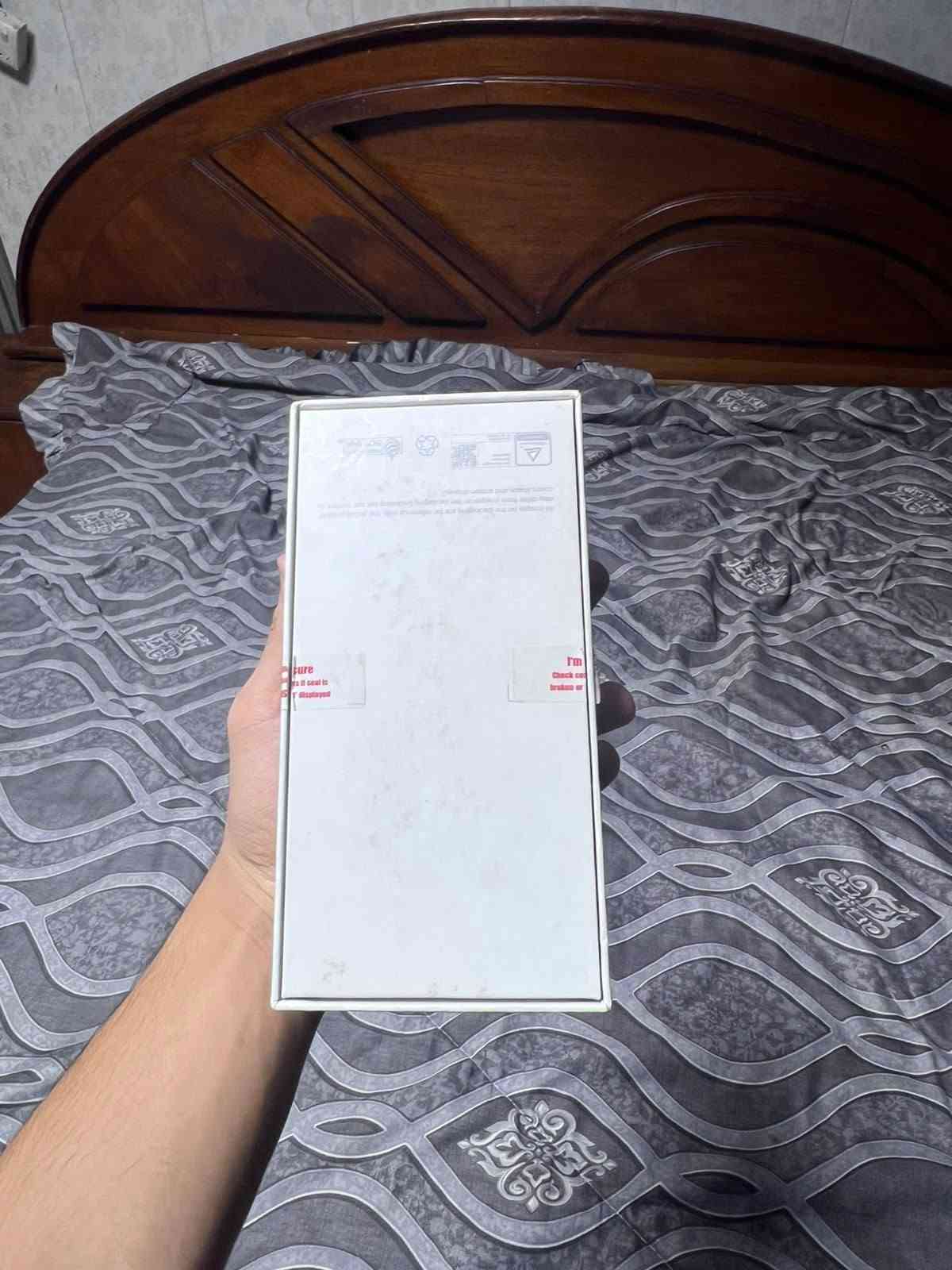 للبيع 170 وبي مجال الجهاز نضيف جدا فقط كسر صغير بالشاشة قفل.*********** واتساب
