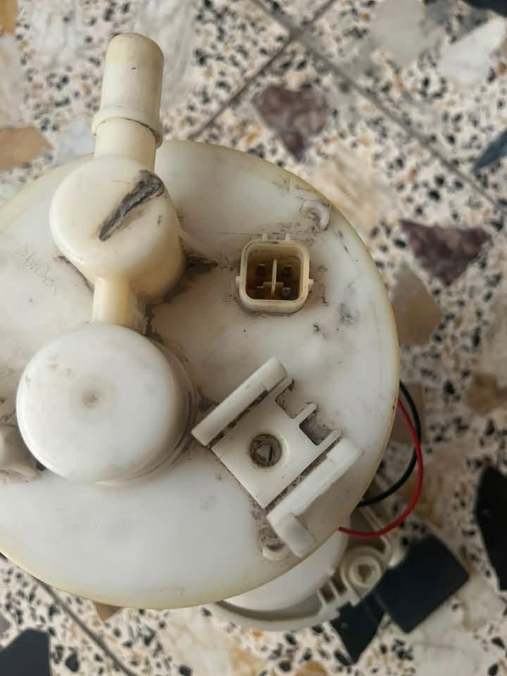 عبوة اكسنت اصلية كاملة حتى فيتبمه وياهة 50 الف مكاني بغداد ***********
