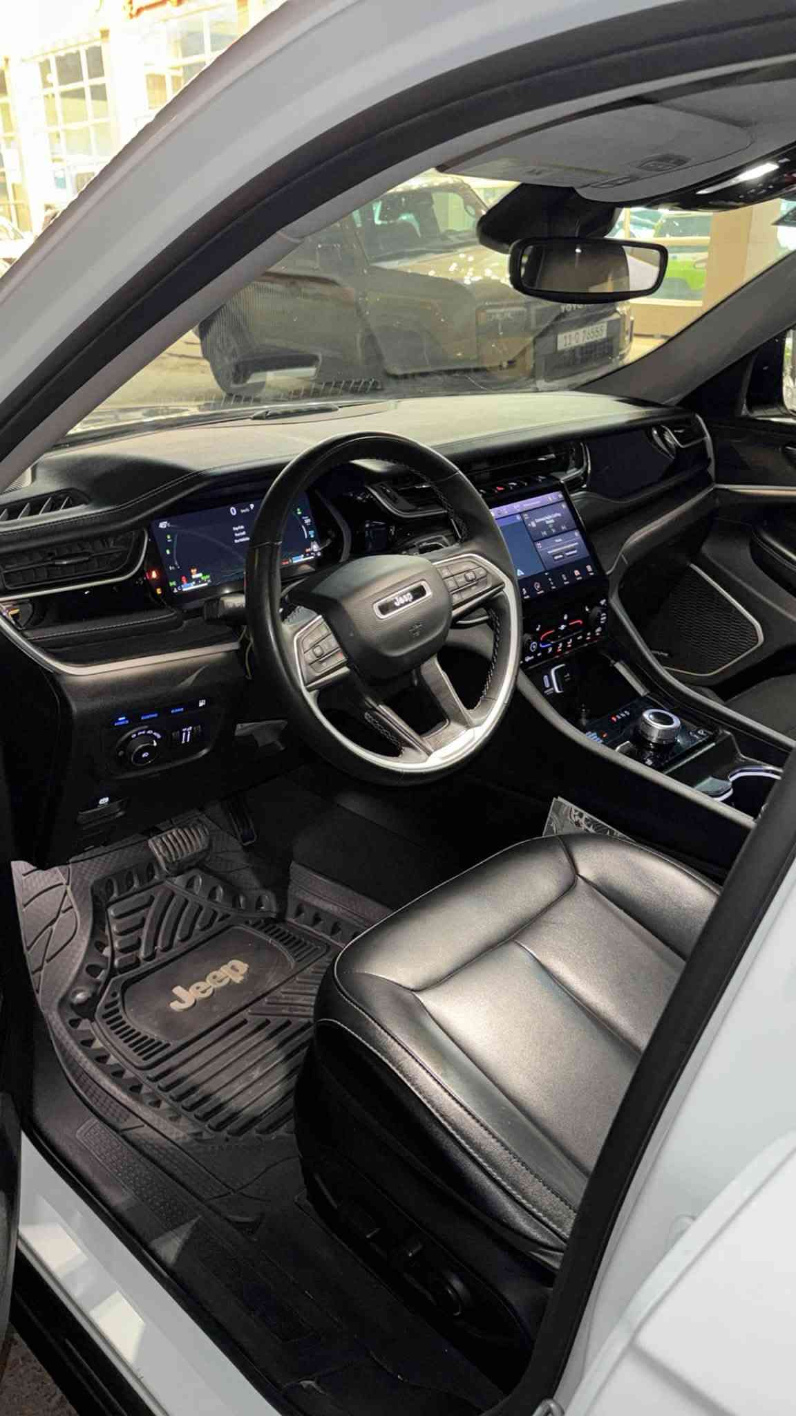 جيب جراند شيروكي هايبرد Limited 4xe | 2024
JEEP GRAND CHEROKEE LIMITED 4xe

الموديل: 2024
المحرك: 2.0L Turbo Hybrid
القوة: 375 حصان
العداد : العداد 40 الف
الدفع: 4×4

بيها جاملغ صبغ فقط وحادثها بلمنشور بدون ايرباك

المواصفات:
• فتحة بانوراما
• شاشة 10.1”
• عداد رقمي 10.25”
• جنوط 20”
• Plug-in Hybrid ⚡

سعرها 25٫200$ الف دولار وبيها مجال
الموقع: بغداد
رقم الهاتف: ***********
