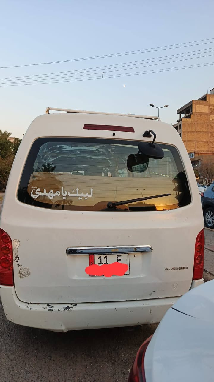 السلام عليكم السياره اج وان مديل2014  السياره بسمي تحويل ثاني يوم   السياره خير من الله  مكينه محور فتو ن كير اكسل  تخم تاير  صدر امامي خلفي جديد  العنوان بغداد الدولعي***********

