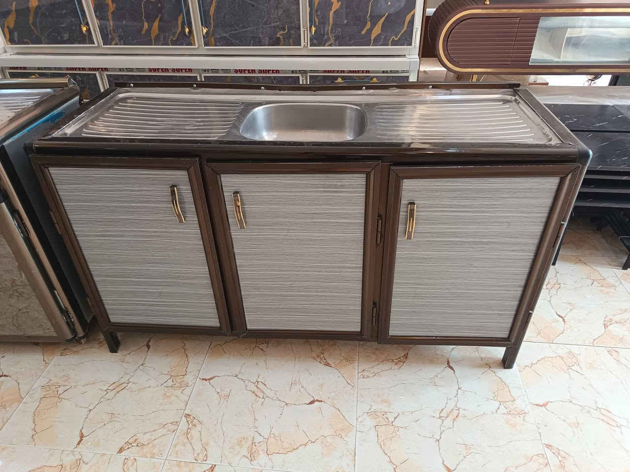معرض ابو عبدالله للاثاث المنزلي 🔥 وصول وجبه جديد من سنوكه مستخدم حطاطه متر ونص ومتر 30خالي من ايي ضرر فول نظافه شي حديث وراقي زورونا تجدون ما يناسبكم العنوان تكريت الديوم بلقرب من اسواق الزوبعي للاستفسار خاص او اتصال *********** متوفر وتساب

