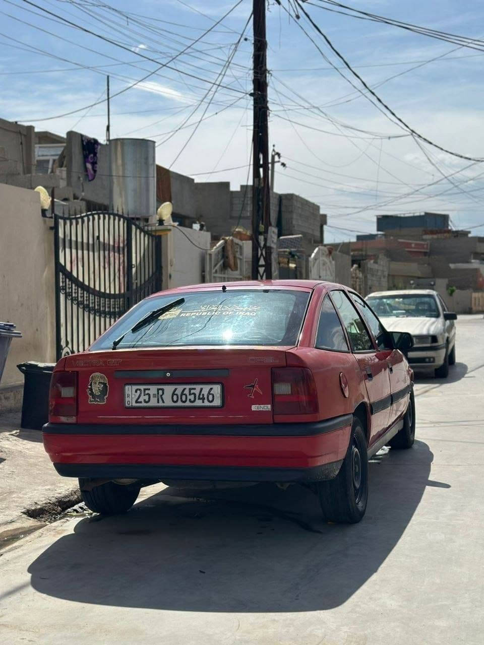 سلام عليكم أوبل فكترا جنطة موديل 1991 سقف سلايت محرك 20 بريك أي بي اس رقم كركوك وكالة عامة باسمي سنويا لحد 2030 دفتر بنزين اكو كبس من الدعامية للدعامية بدون ضربة ولا صبغ سعر 34 بي مجال ***********
