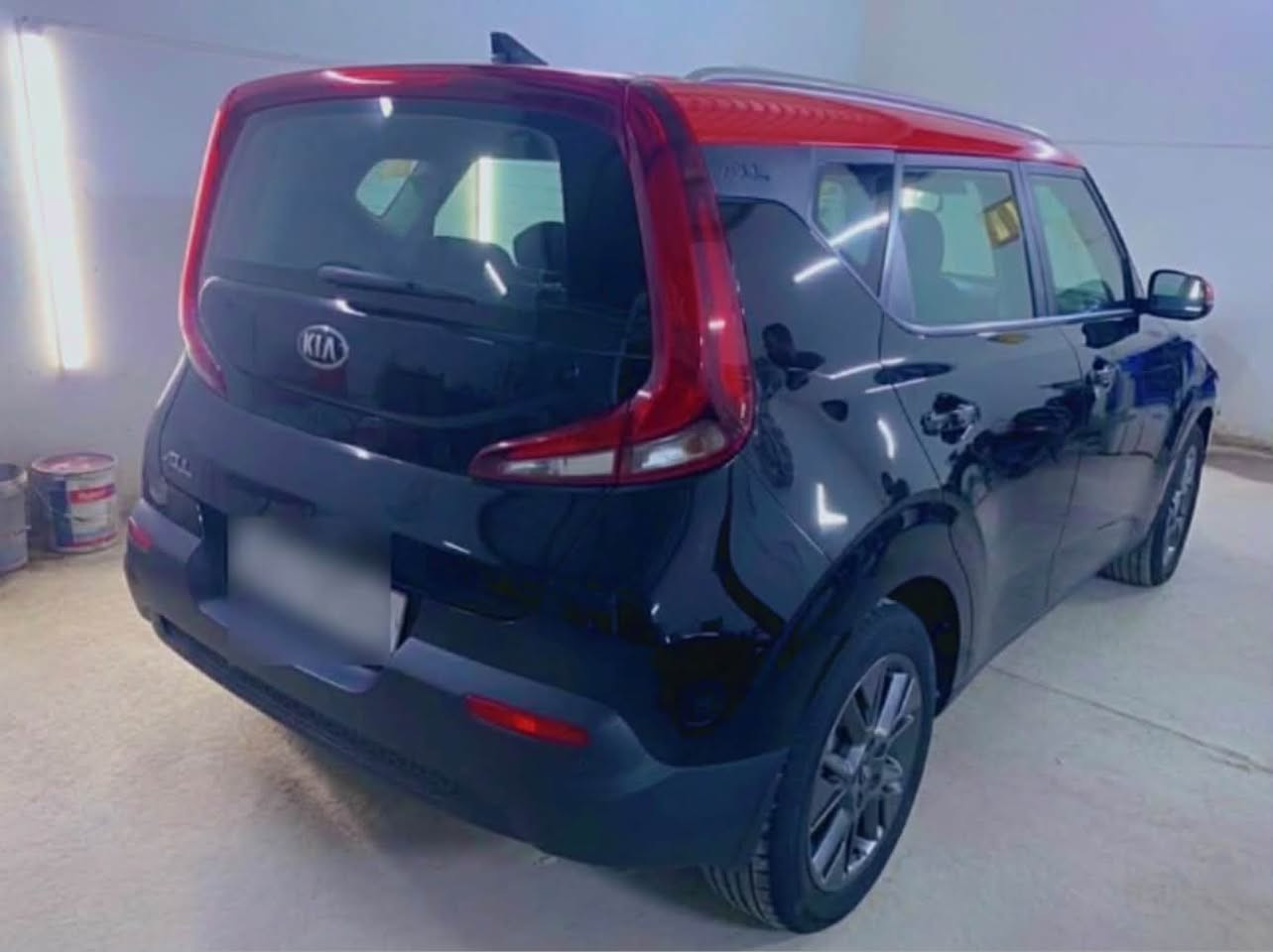 السلام عليكم 

كيا صول 2020 (خليجي) – بحالة الزيرو 🚘✨
 الموديل: 2020
 المحرك: 2000
 المسافة المقطوعة: 58 ألف كم فقط
 النظافة: السيارة جداً نظيفة وبحالة ممتازة
المواصفات :
خليجي مكفوله من الزلخه والدحجه والخ.
 بصمة تشغيل
 تشغيل عن بعد 🔛
 شاشة أصلية + كاميرا دوارة
 حساسات أمامية وخلفية
الأوراق والسنوية:
 الرقم: اربيل/ انكليزي 
 السنوية: نافذة لغاية 2031
 المالك: باسم صاحب الرقم . ***********
 تحويل أو وكالة حسب رغبة المشتري 📝

