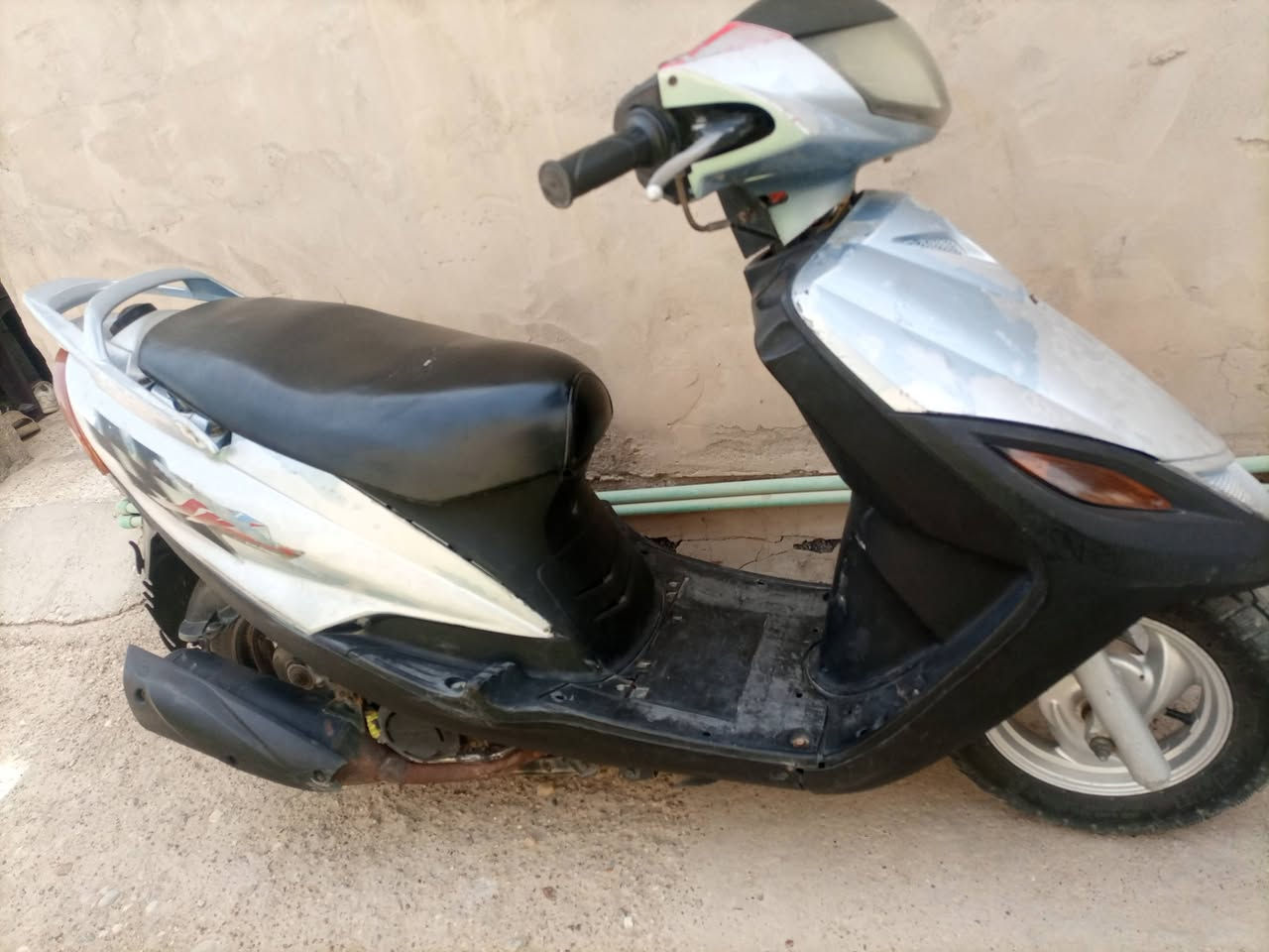فراشه 140لبيع كوم حديد عوزه ترتيبات السعر 200
الرقم الهاتف ***********
