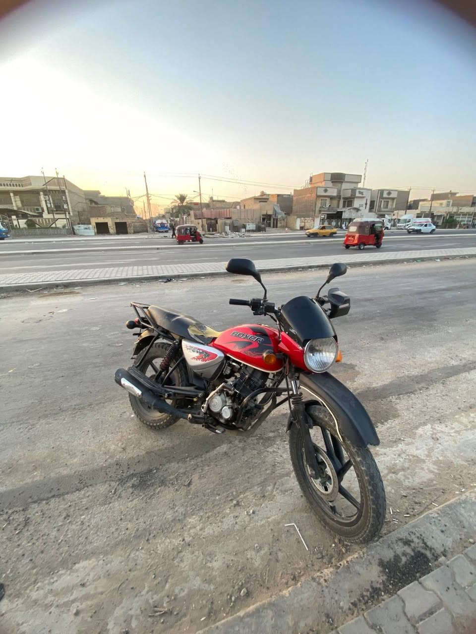 دراجه بوكسر موديل 21 نازله ب22 دراجه بيه خيط تبخير اوراق كامله سبع اوراق دراجه نضيفه بس عوزه ترتيب سعر900وبيه مجال للشراي مكاني مدينه الصدر رقم الهاتف ***********واتساب فقط

