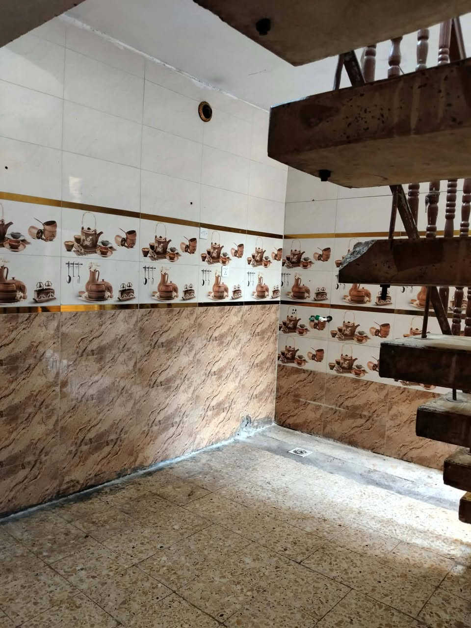 سلام عليكم بيت طابو للبيع بسكلات سعرة 55طابق واحد ميه متر اي استفسار علرقم ***********
