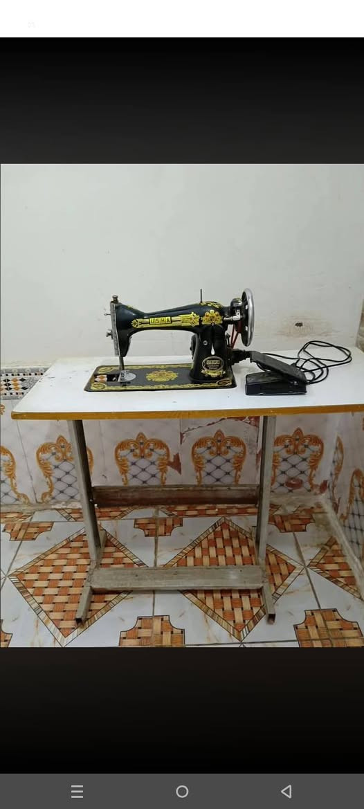 مكينه للبيع بيهه عطل بسيط السعر 30 وبيهه مجال قليل
