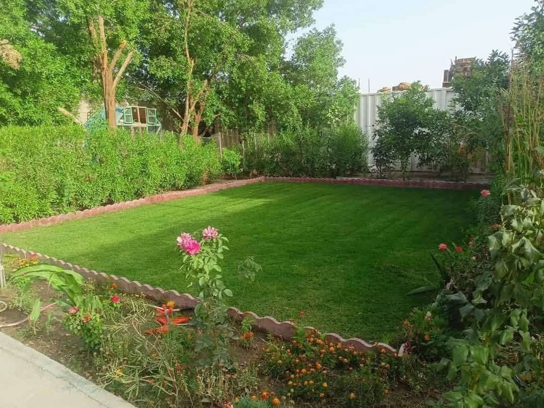 سلام عليكم اعمل فلاح حدائق تنظيف وتزبير وترتيب حدائق عامه اتصال او الوتساب أسعار تنافسي ***********
