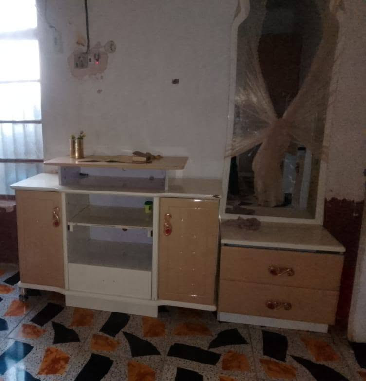 هاي غرفه مستعجل عل بيعته سعر 650 بيه مجال هذا رقم ***********

