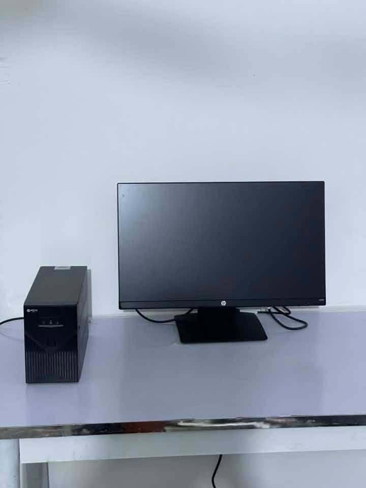 السلام عليكم 
HP GAMING DISPLAY 
24inch 
144HZ
FHD 1080 
مدة الاستجابة 0.5ms
الشاشة بحالة الوكالة استعمال جداً قليل 
190 الف ومتوفر توصيل 
***********

