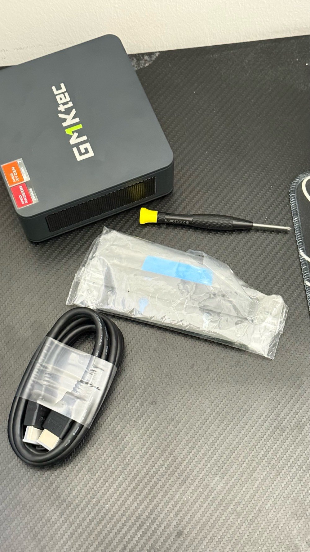 ميني بي سي • رايزن 7 7840HS • رام DDR5 ٨جيجا