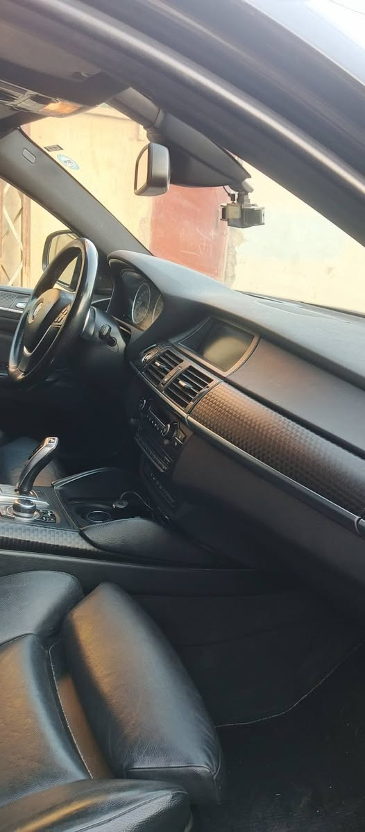 السلام عليكم
bme x6 2011
E71
N57 كاز
افره والوصف يالغالي 
.3000تون بور تيربو 
بدون ضرر ولابارد ولاصبغ 
بيها لعض خدوش موضحه بالصور قريبه 
بيها رصعتين هم مقربها بالتصوير
بيها نكرش ع بنيد موضحه بالتصوير
سياره  بيها مسجين سايد بريك والبريك اشر عندي يوم دسكات  اماميه تصلت ع مرتجى ع دسك وشباج كال زياره وتوصيل ماعندي ف مابدلتها 
بيها مراوح ع سلولي لان سويت فحص للنوزلات مابرمجت جان نوزل 3 واكف وتبرمج ع جهاز
اذا سبب لمراوح مو نوزل ف احتمال جوزه مسطره  تنظيف تبديل مااعرف  ع نشاط امشي براحتك مامأثر عليها بس ع سلولي مراوح علما الشباج امامي موحلو يرادله تبديل 
سياره كل شي موضح بالصور اخوان غرفتها جديده فقط كشن سايق بيه  حكه موضح هم بصوره قريبه سياره بأسمي  هزه انتهت بشهر السادس سنويه لغايه 2027ماشيه  185
اتصال  او مراسله واتس فقط ***********
السعر 135
