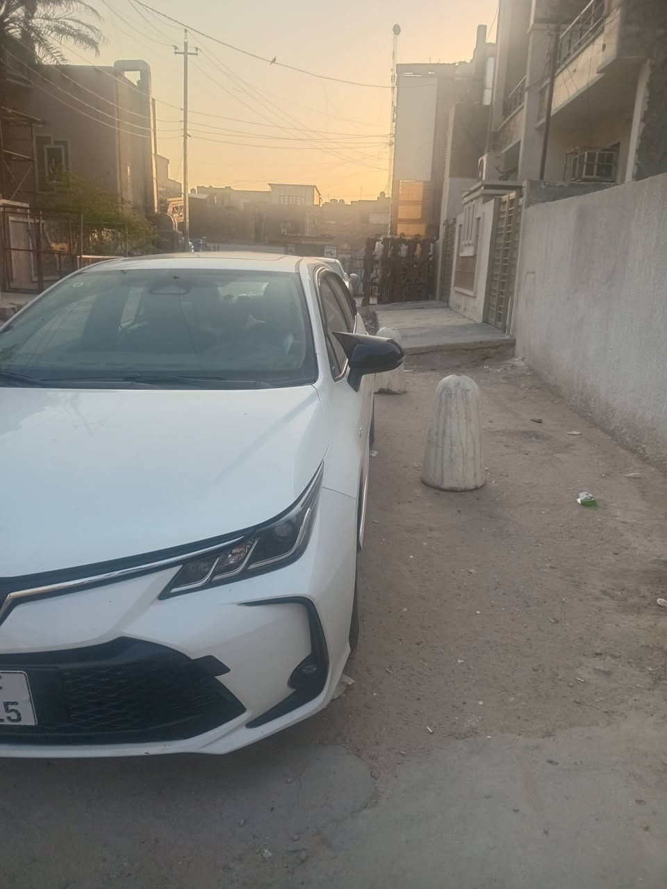 سلام عليكم
كورلا هايبرد ٢٥فول عده الكشن مو كهرباء شكل الخليجي ماشيه ٣٢ مواصفات معروفه الأضرار موضحة بالسونار فقط الدعاميات وتكحيل بصيط بقبق الجنطه 
سنويه إصدار جديد مع الهزه 
للتواصل على الرقم 
***********

نص مكتوب في الصور:
- كار تشيك الكشف عن الصبغ السمكرة البارد التبديل الخدوش المحرك الكير المنظومات الكهربائية العنوان الفرع الأول : بغداد - البياع - تقاطع درويش - مقابل المجمع السكني الفرع الثاني : بغداد -طالبية - حي جميلة -شارع خير الله- مجاور مسجد ائمة البقيع *********** *********** تاريخ الفحص 2026-09-11 الوقت 9:27:42 PM اسم صاحب السيارة احمد حميد رقم السيارة 11 F53415 النوع والموديل تويوتا كورولا/ابيض2025 ملاحظة : الفحص نافذ لمدة 3 ايام من تاريخ الفحص الجانب الايمن طخة جاملغ خلفي _ طخة جاملغ امامي _ رصعات وخدوش في الجانب الجانب الايسر طخة باب خلفي _ رصعات وخدوش في الجانب المصد الخلفي بارد وتكحيل قبق جنطة _ صبغ ومفتوحة دعامية الجزء العلوي رصعات خدوش قمارة المصد الامامي صبغ ومفتوحة دعامية _ رصعات خدوش بنيد تقرير الفحص النهائي للقطعة المرقمة : 11 F53415 النوع والموديل تويوتا كورولا/ابيض2025 بتاريخ 2026-09-11 CAR CHECK