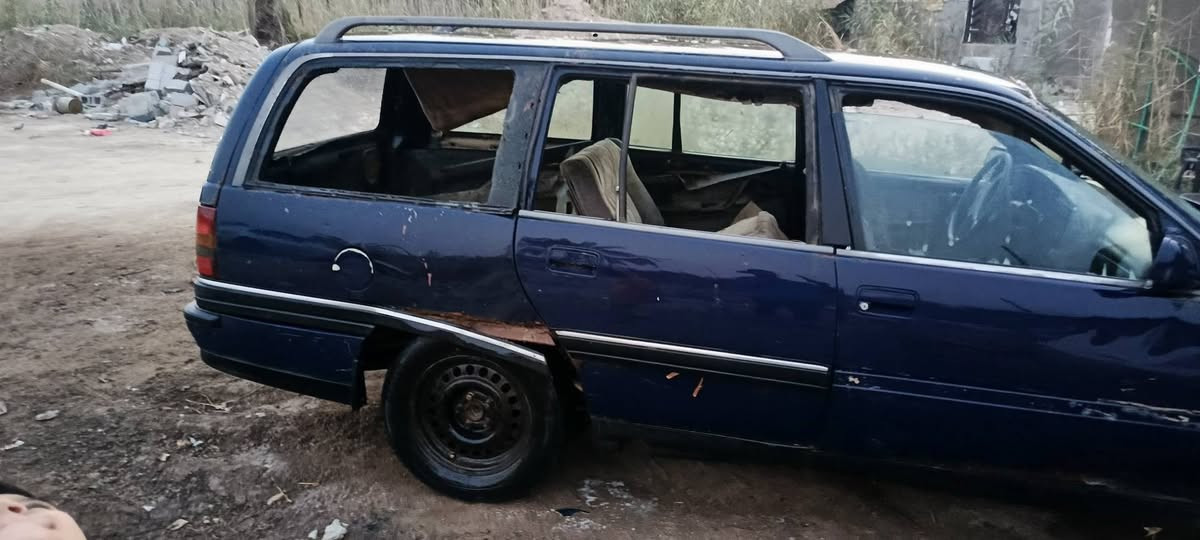 السلام عليكم اوبل اوميكا 1991 السياره رقم اخضر راعيها ماندله أبيعها حديد يعني حالها حال الوزن لأن السياره متروكه كيرها كل مشكله مابي ارفلو باقي شغلاتها السياره انتركت جانت تشتغل هسه لاطش بيها الواتر بم والقايش يحتاج تبديل انا فاتحه بس ماريد اذب عليها ف اريد أبيعها الي تخذمه اراعي بالسعر ويجي يأخذها سحب لأن السياره متشتغل كتبت كل تفاصيلها وبيها خياس بالبيان المحرك يدور طبيعي بس لأن لاطش الواتر بم السعر المطلوب مليون عنواني بصرة البهادريه ***********
