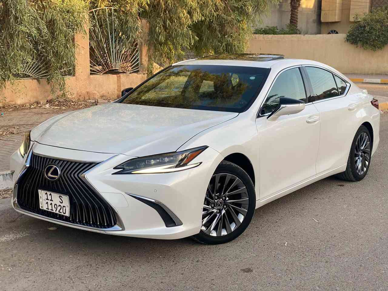 السلام عليكم
للبيع لكزز  ES 300  هايبرد  2024  

وارد امريكي ضرر جاملغ وبنيد 

يعني بيه صبغ قطعتين 

رقم الشاصي مرفق مع الصور 

مواصفات لكجري يعني فووووول

سلايت 

بصمه + دخول ذكي 

5 كاميرات 

كشن جلد + 2 كهرباء + حار وبارد 

تبريد قطعتين   دادشو 

برده خلفيه كهرباء    جنطه كهرباء 

رادار امامي + رادار جانبي كله شغال 
شاشه كبيره + تحكم ستيرن + شفتات 

حساس امامي وخلفي 

السيارة فووول مواصفات لكجري 

السياره حلوووه وجديده لوك ماشيه 24 كم يعني بحالت الوكاله 

رقم بغداد دولي مشروع وطني سنويه جديدة يعني شرط التحويل 

السعر 258 وبيه مجال بسيط الشراي يخابر 

***********
