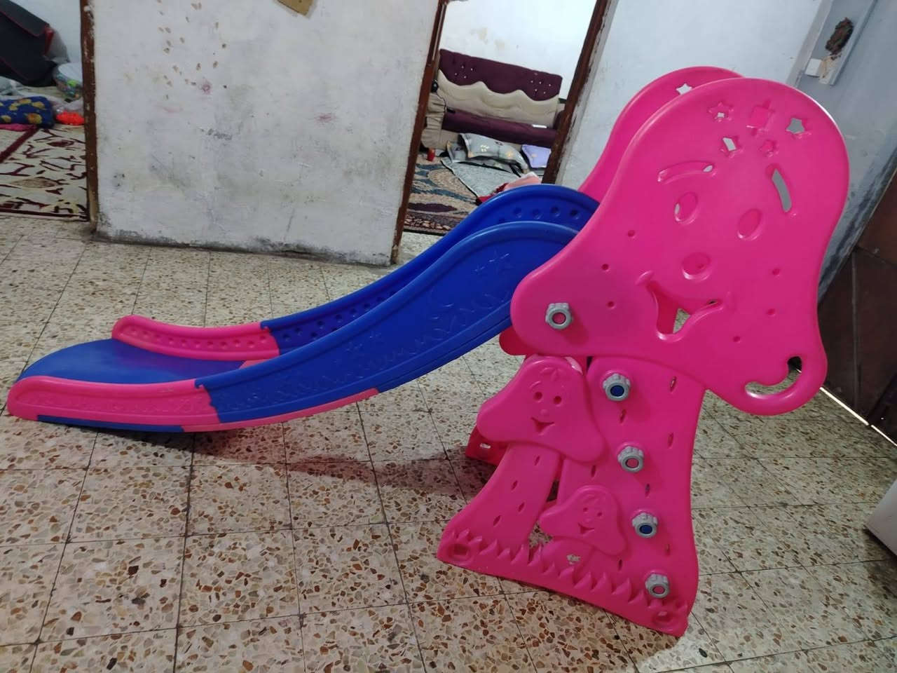 سلام عليكم سرسيحه حجم كبير ٤ بايات نضيفه كلش فقط فطرومصلح  وما مئثر سعرهه ٥٠ الف مكانهه بصره ***********
