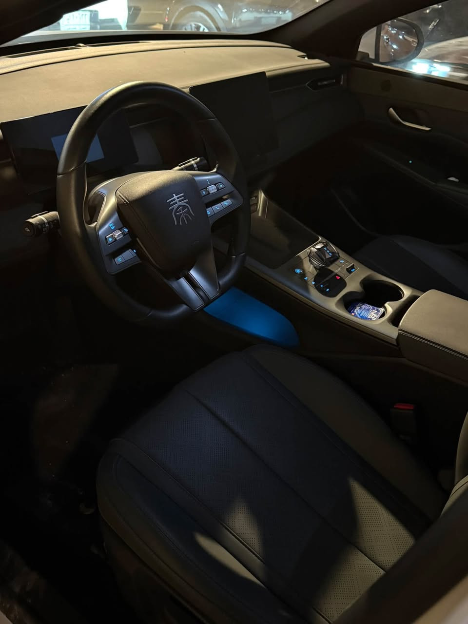 سلام عليكم ... للبيع byd كن بلص 2025 ابيض صدفي داخل زيتوني كفالة عامة رقم بصرة ماشية 8 الاف نظافة 100% بحالة الزيرو سعر 20.500 وبيها مجال قليل ... ***********
