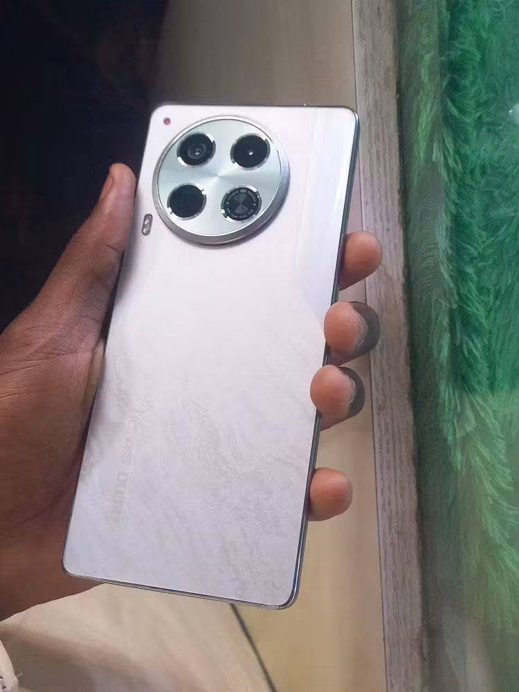 📱 للبيع TECNO CAMON 30
🔹 الذاكرة: 256GB
🔹 البطارية: 5000mAh 
🔹 الشحن السريع: 70W 
🔹 الجهاز: TECNO CAMON 30

💰 السعر: 230 ألف دينار
📍 العنوان: واسط – الكوت
📞 للتواصل: ***********
