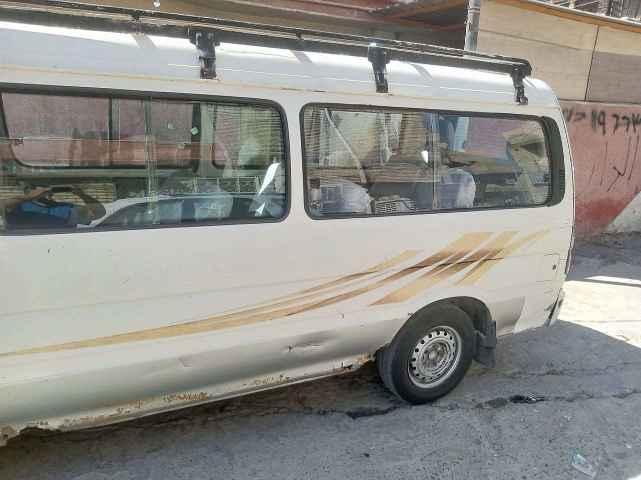 سلام عليكم من رخصت الادمن سياره كنوه فتون للبيع السياره بيها بخار قليل صدر جديد مشط جديد باور جديد تأيرات امامي جدد خلفي نص عمر محرك ياباني كابريتر جديده كله جديد كشنات ستاركس مسجل شاشه اكسل مكفول تاخذ صافي كبل مداور صاحبها يريد تحويل وذا اكو مراوس عادي مكاني بغداد الشعب السعر 30 وبيها مجال  رقمي وتساب فقط ***********
