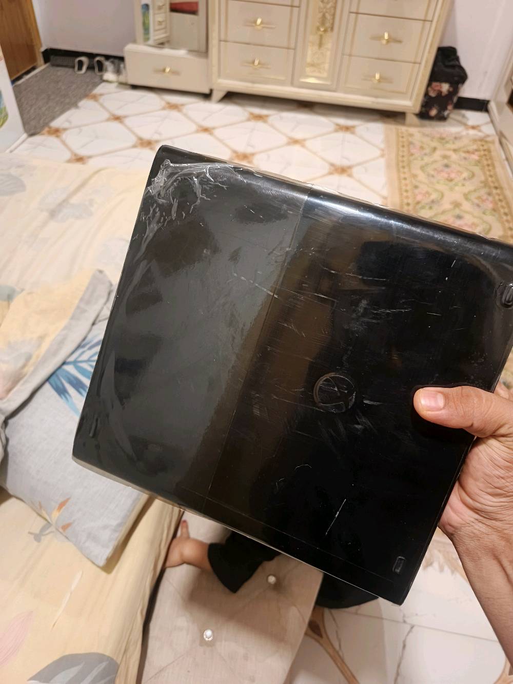 Xbox 360 نظيف ومرتب يحتوي على ٢٠ لعبة ويا يدتين ثنين جهاز ممصلح مكاني رميثة حي الشهداء