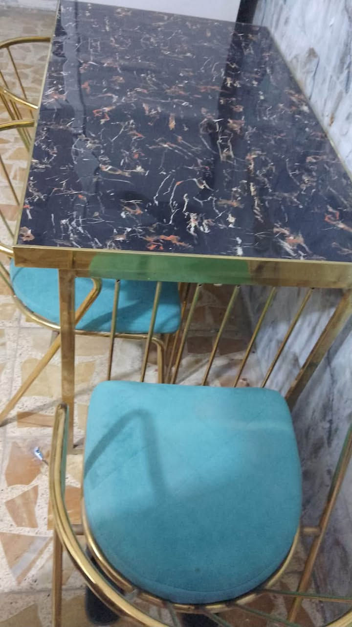 ميز طعام 4كراسي السعر 300 العنوان الشعب

