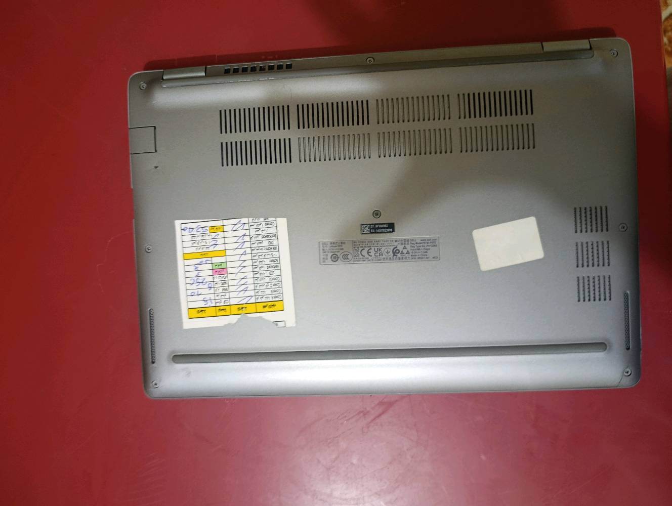 ديل ليتيود 5310  / dell latitude 5310
معالج intel core i5 
الجيل العاشر 
فئه المعالج U اقتصادي بطارية تطول 8 ساعات استخدام متواصل
رام 8GB قابل للزيادة 
كرت شاشة مدمج intel UHD GRAPHICS 128MB
تخزين 238 SSD ايضا قابل للزيادة 
1080x1920 حجم الشاشة full HD
مناسبه للدراسة والتصفح والعمل ببرامج متوسطه الاداء
تجي بكامرة امامية HD وبصمه وجه وبصمه اصبع  
مكفوله من اي عطل 
سبب البيع محتاج فلوس