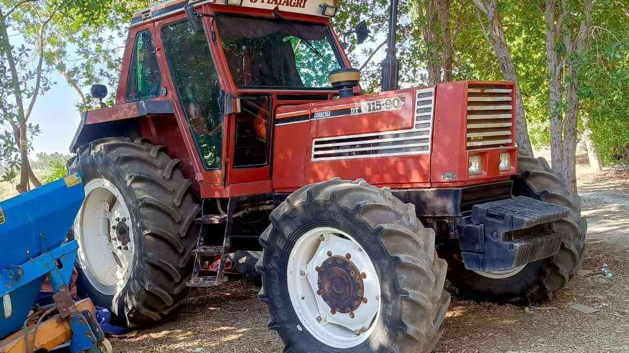 سلام عليكم
فيات للبيع 115 
رقم واسط  ب اسمي 
مكينة جديدة  
مكينة مخزونة ومستخدمة موسم واحد فقط

للاستفسار 
***********
***********
