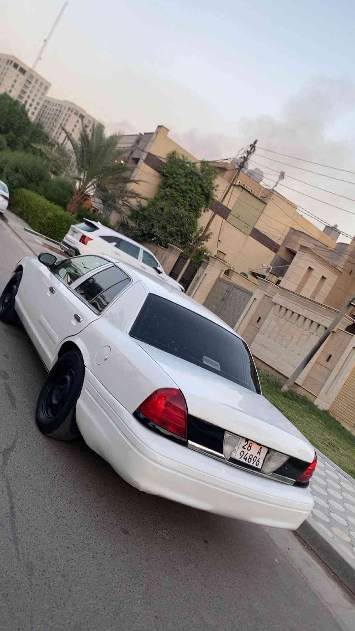 للبيع فورد كروان فيكتوريا  موديل ٢٠٠٧ 
رقم انكليزي هزه وارقام وجدد 
سياره بدون ضربه صبغ عام للجماليه.  
مكينه كير شغاله ١٠٠/١٠٠ 
صدر امامي خلفي جديد لوك 
تبريد شغال ثلج ويه السويح 
تخم تاير جديد 
شاشه كار بلي. كامره خلفيه 
جام كهرباء 
سياره مصروف عليها ادامه كامله بدون اي نقص مال جناي 
السعر 58$
مكاني بغداد حي الاعلام 
للاستفسار الاتصال على الرقم ***********
