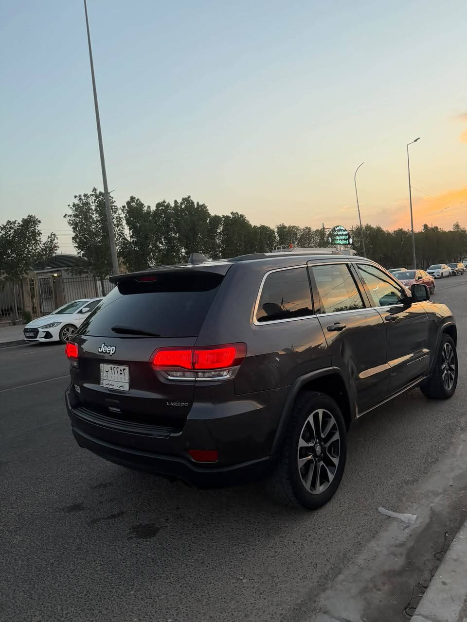 Jeep لاريدو مديل 2001 

السلام عليكم جيب لاريدو مديل 2021  للبيع او مراوس حسي القناعه  وارد امريكي ضربتهة مدكر الايمن والبنيد وبيهة صبغ الباب الخلفي فقط مواصفاتهة نص فول رقم بصره تحويل ثاني يوم السياره جاهزه من كلشي حداديه تخم تاير السياره كلشي ما ناقصهة السعر 195 وبيهة مجال بشي جداً بصيط حك الجيه المكان البصره 
***********
