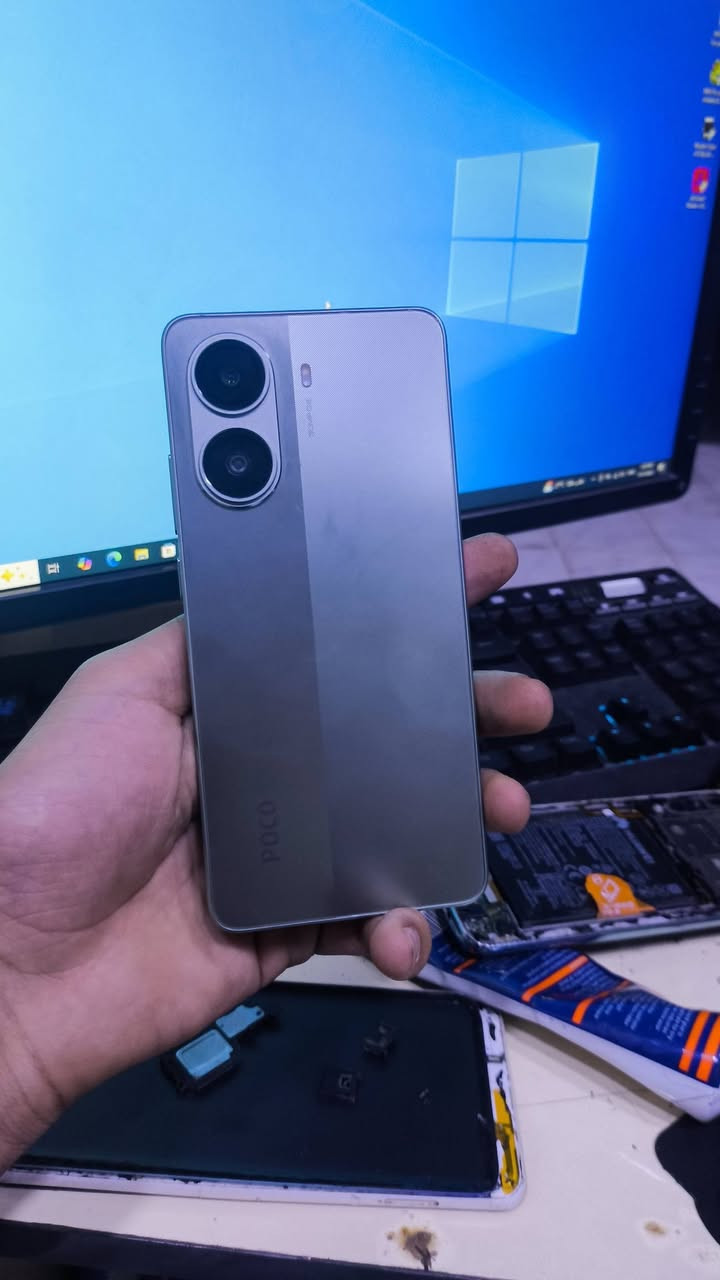 السلام عليكم
Poco x7 pro 
ذاكره 512 
رام 12 
نظافه 💯 
بدون ملحقات 
السعر 350 الف دينار عراقي
الانبار الرمادي الخمسه كيلو
