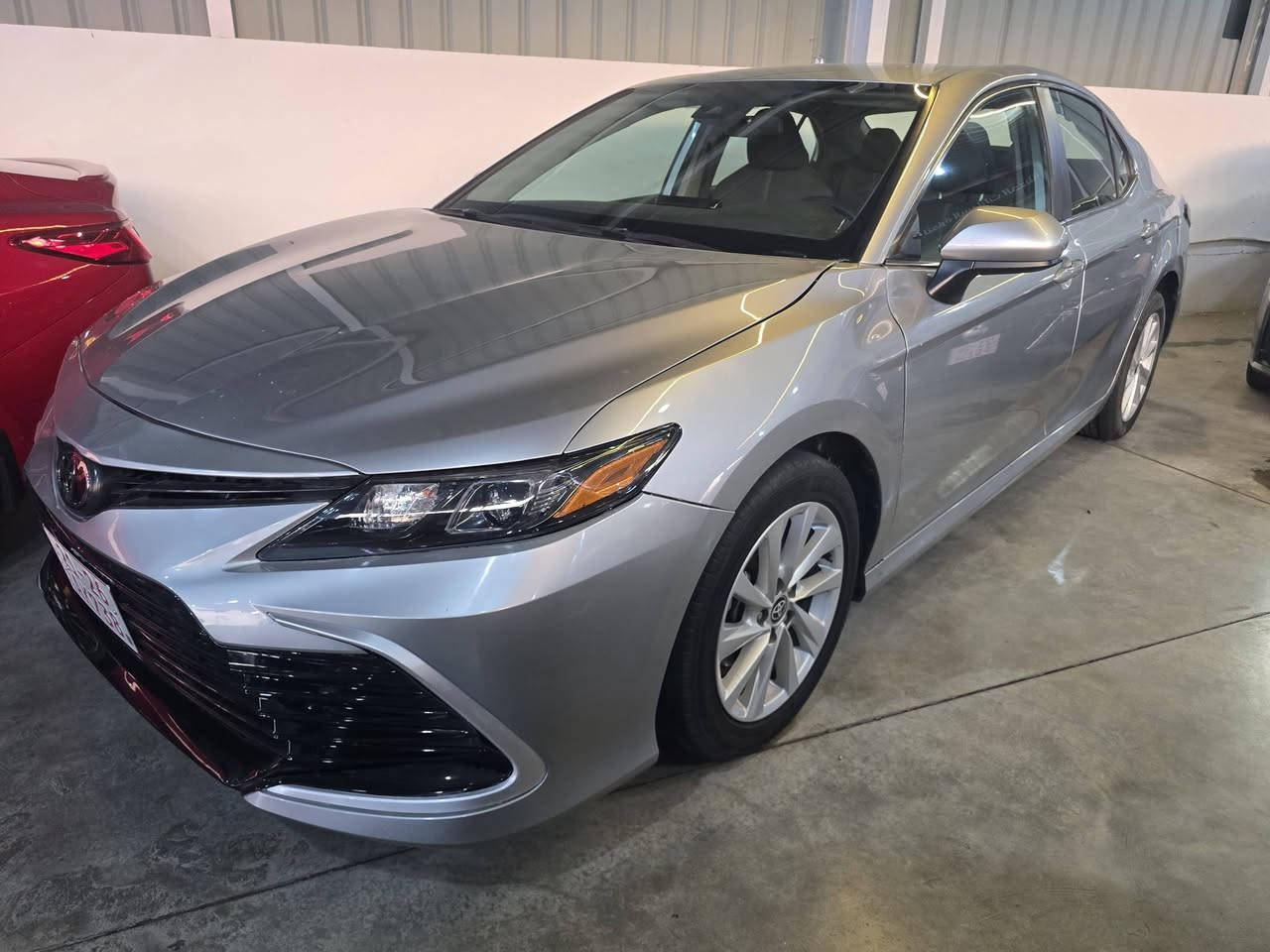 TOYOTA CAMRY  2024 LE
السعر 177 $
اللون سلفر
مواصفات
شاشه لمس
داخل لونين
رادار امامي 
وباقي مواصفات الLe
العنوان كركوك
كاتي تترقم شمالي
للاستفسار 
***********
