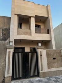 كراده خارج • ٤ غرف ٤ حمام • مناسب سكن وشركات