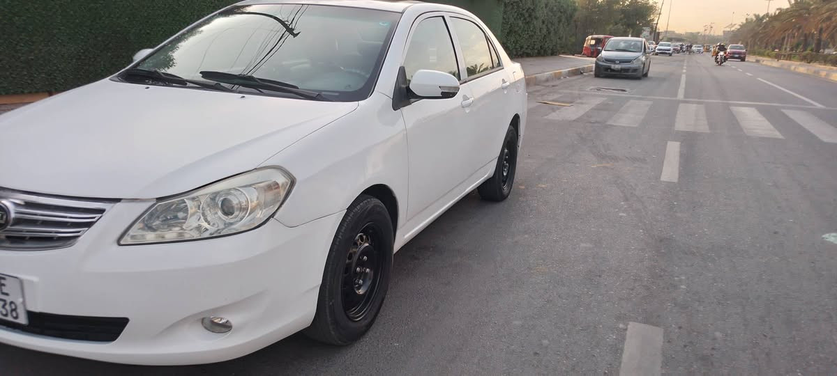 بي واي دي  جي ثري كير عادي محرك هونداي
 محرك كير تبريد ثلج ويا سويج صدر امامي خلفي جديد 
بيها دواير صبغ وقطع مكانات صبغ باسمي مكاني الشعب  
سعر ٥٢ وبيها مجال  رقم ***********
